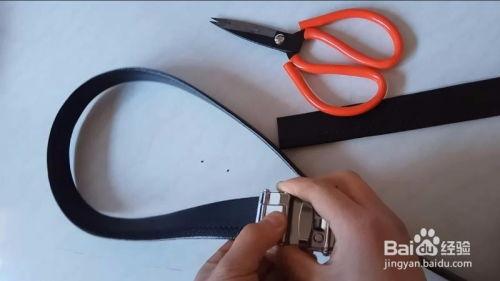 皮带抽打屁股的视频,视频揭示家庭教育的争议与反思