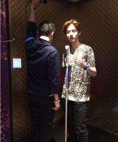 鹿晗和老高的视频,揭秘明星日常